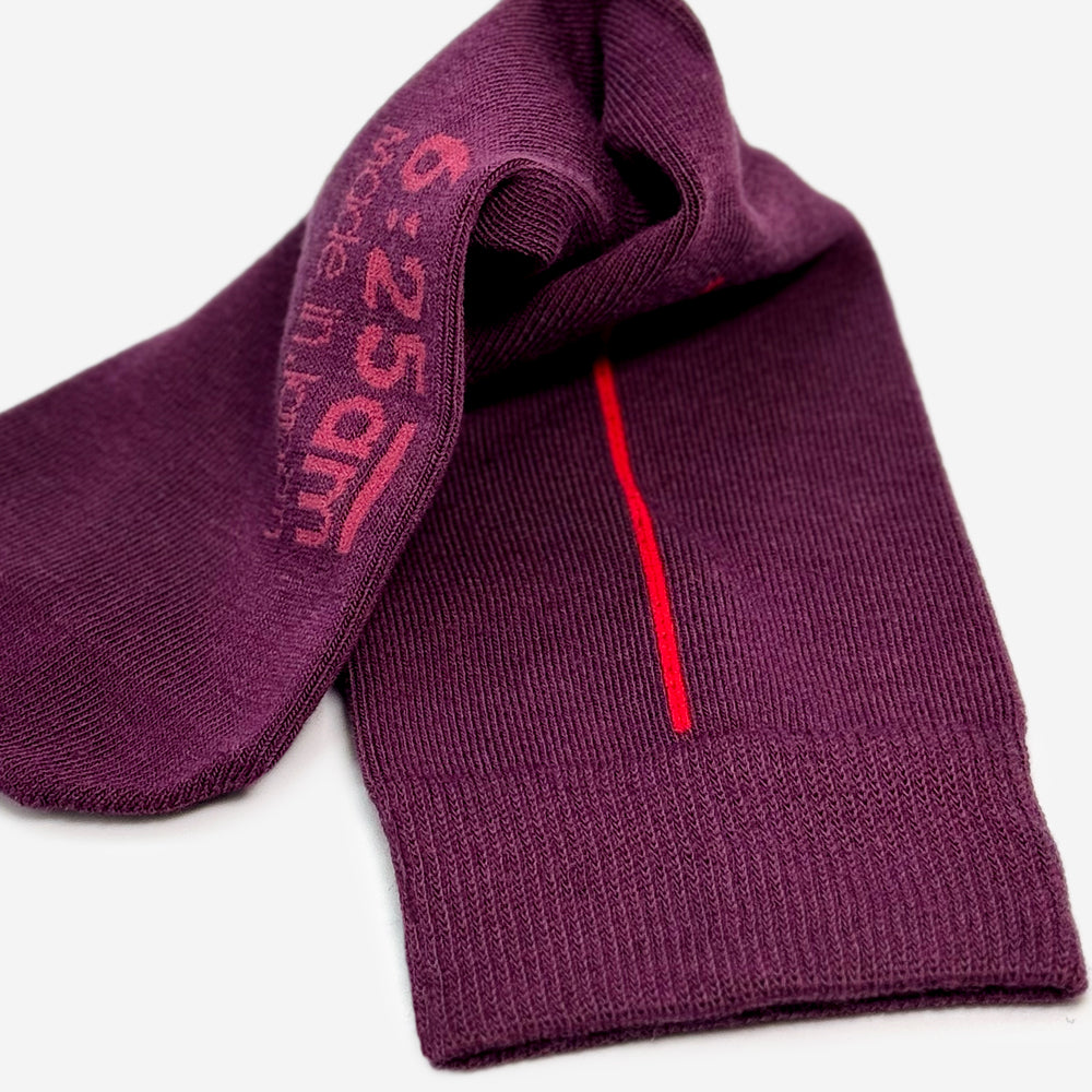6:25am Red Line Sock 〈ベリーレッド〉